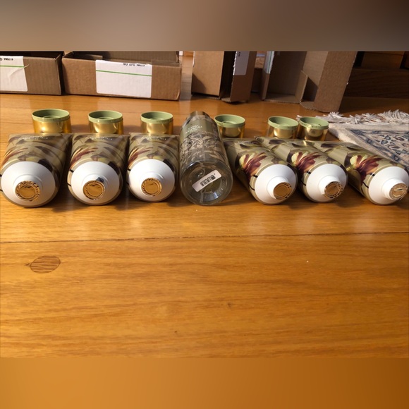 Victoria’s Secret Lotion Crisp Marigold Pear 8oz NEW unopened set of 7 - Picture 2 of 3